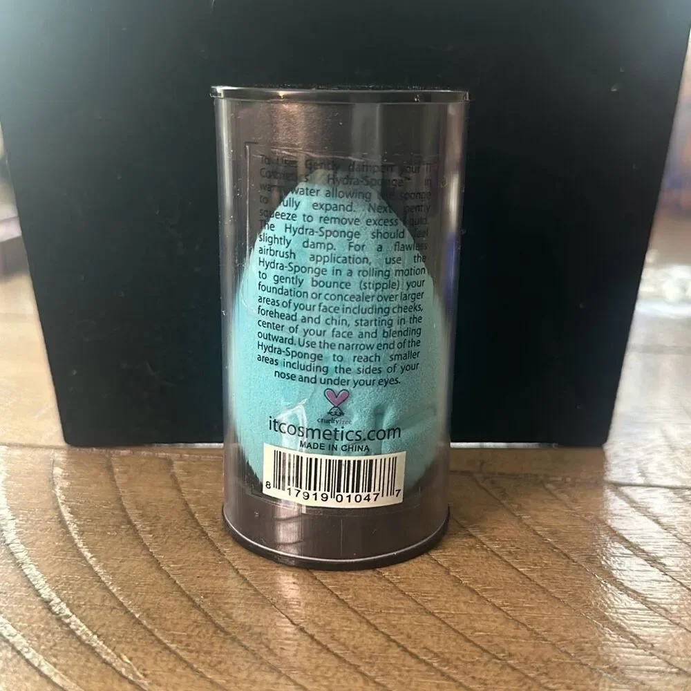 IT COSMETICS Hydra Makeup Sponge Wet Dry Foundation Blending Aqua‎ Blue New